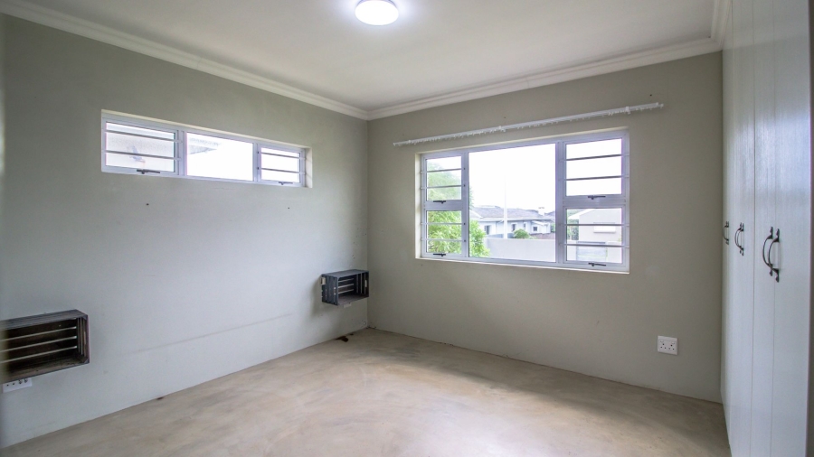 6 Bedroom Property for Sale in Kidds Beach Eastern Cape